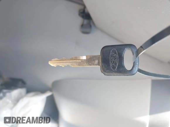 ✅ 2013 Ford Econoline Cargo Commercial • VIN: 1FTNE1EW5DDB01348 • Lot: 42831731. Listed on IAAI with 125,715 mi. Free auction sales archive from the USA and detailed vehicle history report at DreamBid. Image 11.