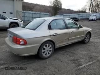 ✅ 2004 Kia Optima LX • VIN: KNAGD128545329343 • Лот: 85526814. Опубликован ранее на Copart с пробегом Не указан. Бесплатный доступ к архиву аукционных продаж из США и подробный отчёт об истории автомобиля на DreamBid. Изображение 3.