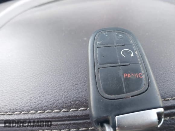 ✅ 2015 Ram 2500 Laramie • VIN: 3C6UR5NL4FG577780 • Lot: 43510612. Wystawiony na IAAI z przebiegiem 180 058 mil. Bezpłatny archiwum sprzedaży aukcyjnych z USA i szczegółowy raport historii pojazdu na DreamBid. Zdjęcie 11.