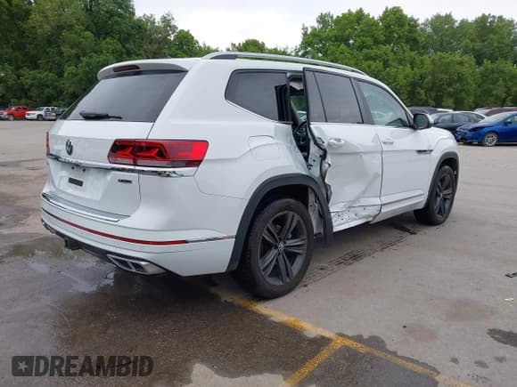 ✅ 2022 Volkswagen Atlas SEL R-Line • VIN: 1V2AR2CA2NC521381 • Lot: 42336328. Listed on IAAI with 59,097 mi. Free auction sales archive from the USA and detailed vehicle history report at DreamBid. Image 4.