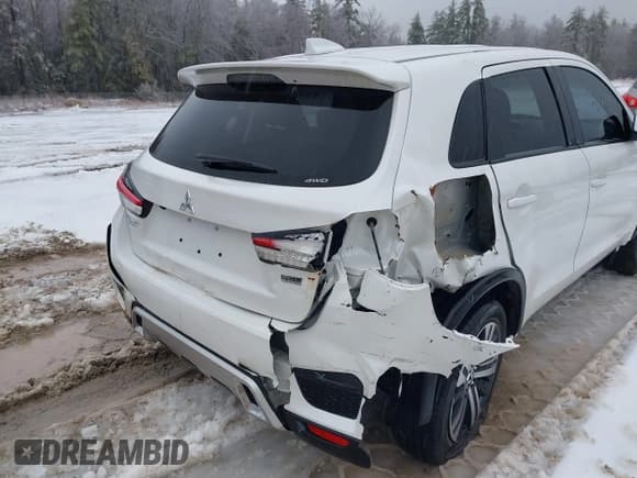 ✅ 2020 Mitsubishi Outlander ES • VIN: JA4AR3AU1LU007222 • Lot: 30932433. Listed on IAAI with 11,279 mi. Free auction sales archive from the USA and detailed vehicle history report at DreamBid. Image 6.