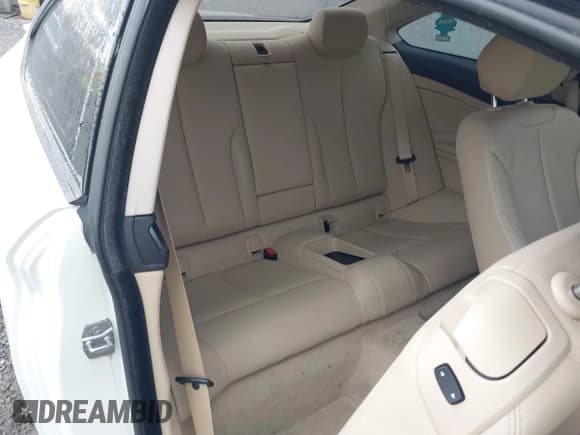 ✅ 2015 BMW 4 Series 428i xDrive • VIN: WBA3N9C58FK246377 • Lot: 43742731. Listed on IAAI with 116,971 mi. Free auction sales archive from the USA and detailed vehicle history report at DreamBid. Image 8.