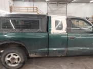 ✅ 2000 Dodge Dakota • VIN: 1B7GL22X4YS628395 • Lot: 41241161. Wystawiony na IAAI z przebiegiem 183 374 mil. Bezpłatny archiwum sprzedaży aukcyjnych z USA i szczegółowy raport historii pojazdu na DreamBid. Zdjęcie 6.