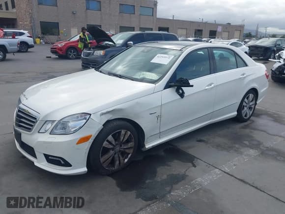 ✅ 2011 Mercedes-Benz E 350 Luxury • VIN: WDDHF2EB5BA436515 • Лот: 42253572. Опубликован ранее на IAAI с пробегом 129 133 миль. Бесплатный доступ к архиву аукционных продаж из США и подробный отчёт об истории автомобиля на DreamBid. Изображение 17.