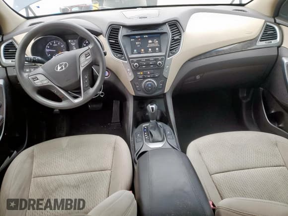 ✅ 2018 Hyundai Santa Fe 2.4L • VIN: 5XYZU3LB5JG507711 • Lot: 45928065. Wystawiony na Copart z przebiegiem 66 969 mil. Bezpłatny archiwum sprzedaży aukcyjnych z USA i szczegółowy raport historii pojazdu na DreamBid. Zdjęcie 8.