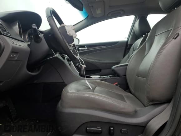 ✅ 2013 Hyundai Sonata SE • VIN: 5NPEC4AC5DH695954 • Lot: 71154224. Listed on Copart with 174,314 mi. Free auction sales archive from the USA and detailed vehicle history report at DreamBid. Image 7.