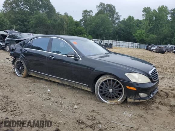 ✅ 2007 Mercedes-Benz S 550 • VIN: WDDNG86X47A134413 • Lot: 85555485. Wystawiony na Copart z przebiegiem 143 174 mil. Bezpłatny archiwum sprzedaży aukcyjnych z USA i szczegółowy raport historii pojazdu na DreamBid. Zdjęcie 4.