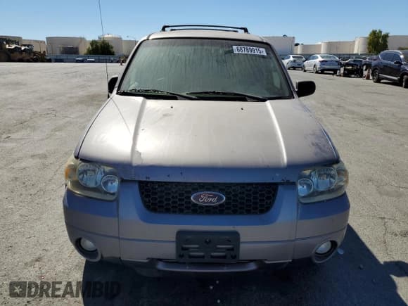 ✅ 2007 Ford Escape Limited • VIN: 1FMYU04197KA70066 • Лот: 68789915. Опубликован ранее на Copart с пробегом 208 091 миль. Бесплатный доступ к архиву аукционных продаж из США и подробный отчёт об истории автомобиля на DreamBid. Изображение 5.