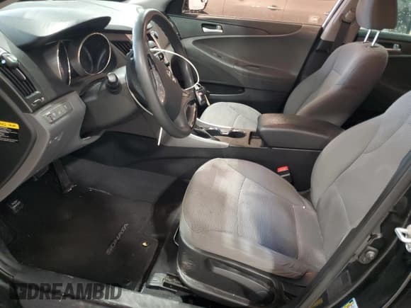 ✅ 2013 Hyundai Sonata GLS • VIN: 5NPEB4AC7DH576080 • Lot: 82760195. Listed on Copart with 110,556 mi. Free auction sales archive from the USA and detailed vehicle history report at DreamBid. Image 7.