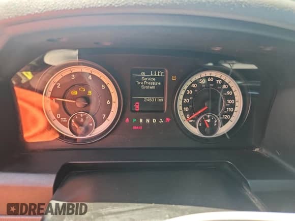 2013 Ram 1500 Express z VIN 1C6RR6KT4DS717087, wystawiony jako Copart lot #80187645 z przebiegiem 248 311 mil mil oraz Czysty tytuł • Clean title. Historia ofert i sprzedaży dostępna na DreamBid. Obrazek 9.