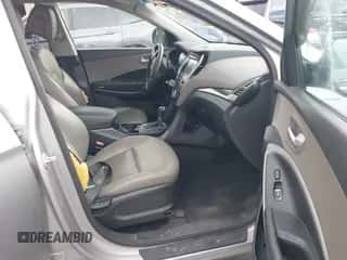 ✅ 2017 Hyundai Santa Fe SE • VIN: KM8SM4HF1HU243832 • Лот: 43654843. Опубликован ранее на IAAI с пробегом 86 588 миль. Бесплатный доступ к архиву аукционных продаж из США и подробный отчёт об истории автомобиля на DreamBid. Изображение 5.