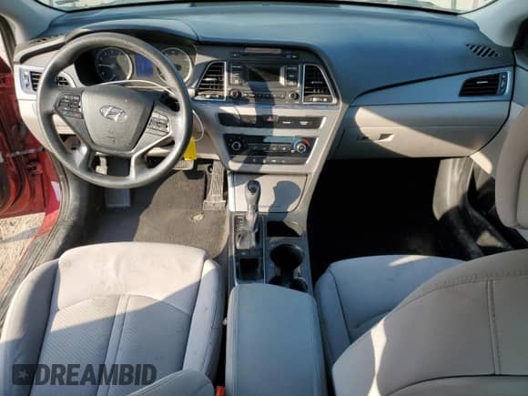 2015 Hyundai Sonata SE z VIN 5NPE24AF5FH006642, wystawiony jako Copart lot #59876025 z przebiegiem 157 044 mil mil oraz Nie do naprawy • Non repairable. Historia ofert i sprzedaży dostępna na DreamBid. Obrazek 8.