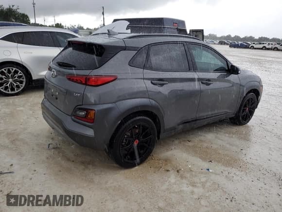 ✅ 2021 Hyundai Kona Night Edition • VIN: KM8K63A51MU671478 • Лот: 74240174. Опубликован ранее на Copart с пробегом 32 494 миль. Бесплатный доступ к архиву аукционных продаж из США и подробный отчёт об истории автомобиля на DreamBid. Изображение 3.