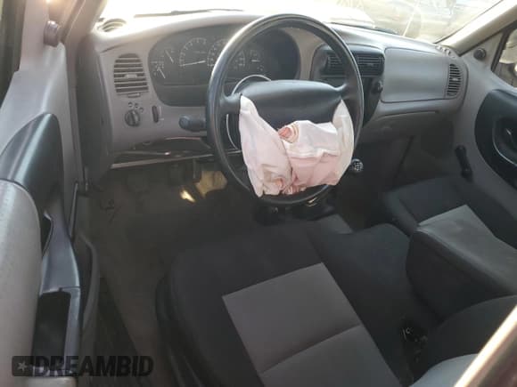 ✅ 1997 Ford Ranger XLT • VIN: 1FTCR10A4VPB33098 • Lot: 91473615. Listed on Copart with 330,586 mi. Free auction sales archive from the USA and detailed vehicle history report at DreamBid. Image 8.