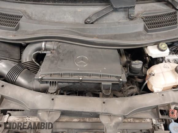 ✅ 2020 Mercedes-Benz Metris • VIN: W1WV0FEY0L3698110 • Lot: 41718595. Wystawiony na IAAI z przebiegiem 122 543 mil. Bezpłatny archiwum sprzedaży aukcyjnych z USA i szczegółowy raport historii pojazdu na DreamBid. Zdjęcie 10.