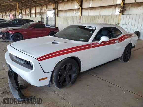✅ 2013 Dodge Challenger SXT • VIN: 2C3CDYAG8DH648784 • Lot: 92084445. Wystawiony na Copart z przebiegiem 106 855 mil. Bezpłatny archiwum sprzedaży aukcyjnych z USA i szczegółowy raport historii pojazdu na DreamBid. Zdjęcie 1.