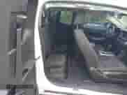 2020 Chevrolet Colorado 4WD LT z VIN 1GCHTCEA0L1224915, wystawiony jako IAAI lot #42300579 z przebiegiem 62 623 mil mil oraz . Historia ofert i sprzedaży dostępna na DreamBid. Obrazek 8.