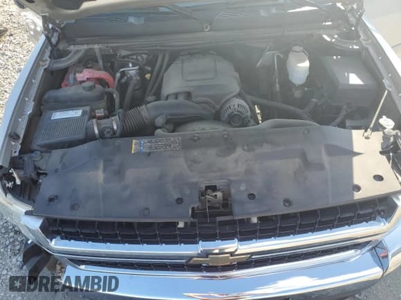 ✅ 2007 Chevrolet Silverado 2500HD 1LT • VIN: 1GCHC23KX7F565575 • Lot: 86905504. Wystawiony na Copart z przebiegiem 87 824 mil. Bezpłatny archiwum sprzedaży aukcyjnych z USA i szczegółowy raport historii pojazdu na DreamBid. Zdjęcie 12.