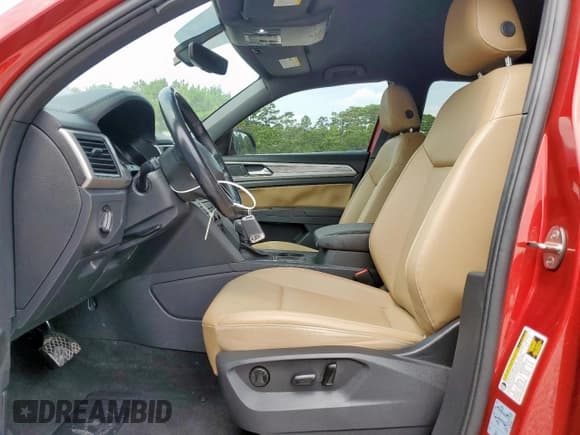 ✅ 2020 Volkswagen Atlas SE • VIN: 1V2YE2CA2LC224781 • Лот: 66941835. Опубликован ранее на Copart с пробегом 50 456 миль. Бесплатный доступ к архиву аукционных продаж из США и подробный отчёт об истории автомобиля на DreamBid. Изображение 7.