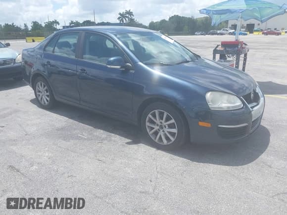 ✅ 2010 Volkswagen Jetta Limited Edition • VIN: 3VWAX7AJ9AM146831 • Lot: 42545569. Listed on IAAI with 137,061 mi. Free auction sales archive from the USA and detailed vehicle history report at DreamBid. Image 1.