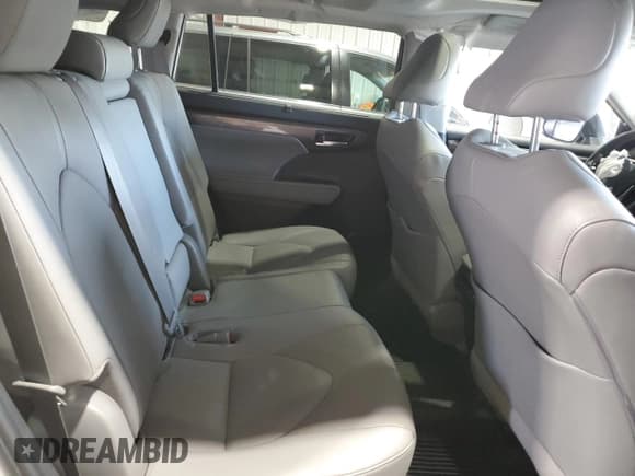✅ 2020 Toyota Highlander Limited • VIN: 5TDDZRBH4LS037228 • Lot: 60340345. Wystawiony na Copart z przebiegiem 66 248 mil. Bezpłatny archiwum sprzedaży aukcyjnych z USA i szczegółowy raport historii pojazdu na DreamBid. Zdjęcie 11.