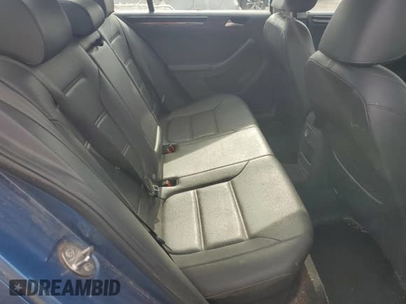 ✅ 2017 Volkswagen Jetta SEL • VIN: 3VWL17AJ6HM214412 • Lot: 85174445. Wystawiony na Copart z przebiegiem 78 810 mil. Bezpłatny archiwum sprzedaży aukcyjnych z USA i szczegółowy raport historii pojazdu na DreamBid. Zdjęcie 10.