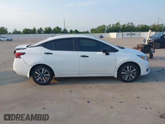 ✅ 2024 Nissan Versa S • VIN: 3N1CN8DV7RL863464 • Lot: 43224017. Listed on IAAI with 55,935 mi. Free auction sales archive from the USA and detailed vehicle history report at DreamBid. Image 13.