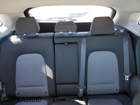 ✅ 2019 Hyundai Kona SE • VIN: KM8K12AA9KU280033 • Лот: 48159104. Опубликован ранее на Copart с пробегом 33 556 миль. Бесплатный доступ к архиву аукционных продаж из США и подробный отчёт об истории автомобиля на DreamBid. Изображение 10.