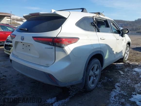 ✅ 2021 Toyota Highlander Hybrid LE • VIN: 5TDZARAH3MS507748 • Lot: 41580735. Listed on IAAI with 52,696 mi. Free auction sales archive from the USA and detailed vehicle history report at DreamBid. Image 4.