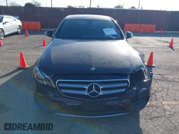 ✅ 2020 Mercedes-Benz E 350 • VIN: WDDZF8DB7LA712123 • Lot: 41949727. Listed on IAAI with 56,382 mi. Free auction sales archive from the USA and detailed vehicle history report at DreamBid. Image 12.