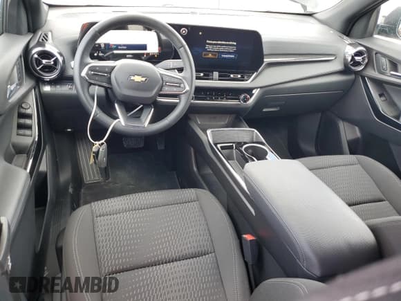 ✅ 2025 Chevrolet Equinox FWD LT • VIN: 3GNAXHEG0SL230848 • Lot: 68262335. Wystawiony na Copart z przebiegiem 3 832 mil. Bezpłatny archiwum sprzedaży aukcyjnych z USA i szczegółowy raport historii pojazdu na DreamBid. Zdjęcie 8.