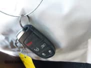 ✅ 2017 Jeep Grand Cherokee Limited • VIN: 1C4RJEBG7HC827757 • Lot: 42987039. Wystawiony na IAAI z przebiegiem 166 788 mil. Bezpłatny archiwum sprzedaży aukcyjnych z USA i szczegółowy raport historii pojazdu na DreamBid. Zdjęcie 11.