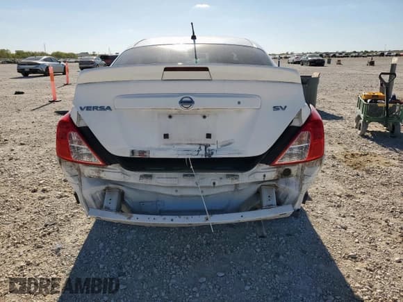 ✅ 2017 Nissan Versa SV • VIN: 3N1CN7AP5HL870265 • Lot: 92476495. Listed on Copart with 82,274 mi. Free auction sales archive from the USA and detailed vehicle history report at DreamBid. Image 6.