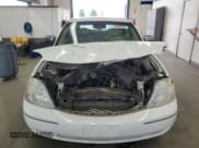 ✅ 2007 Ford Five Hundred Limited • VIN: 1FAFP25107G104885 • Lot: 80509905. Wystawiony na Copart z przebiegiem 199 323 mil. Bezpłatny archiwum sprzedaży aukcyjnych z USA i szczegółowy raport historii pojazdu na DreamBid. Zdjęcie 5.