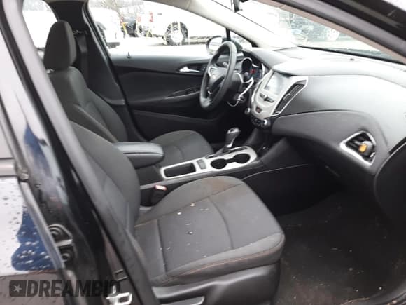 ✅ 2017 Chevrolet Cruze LS • VIN: 1G1BC5SMXH7234574 • Лот: 67185432. Опубликован ранее на Copart с пробегом 114 817 миль. Бесплатный доступ к архиву аукционных продаж из США и подробный отчёт об истории автомобиля на DreamBid. Изображение 5.