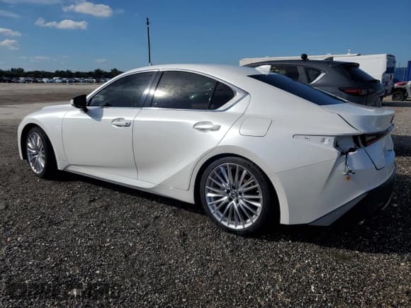✅ 2022 Lexus IS 300 • VIN: JTHDA1D25N5120854 • Lot: 90301555. Wystawiony na Copart z przebiegiem 18 255 mil. Bezpłatny archiwum sprzedaży aukcyjnych z USA i szczegółowy raport historii pojazdu na DreamBid. Zdjęcie 2.