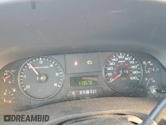 ✅ 2007 Ford F-250 XL • VIN: 1FTNX20567EA06262 • Lot: 80121844. Wystawiony na Copart z przebiegiem 113 572 mil. Bezpłatny archiwum sprzedaży aukcyjnych z USA i szczegółowy raport historii pojazdu na DreamBid. Zdjęcie 9.