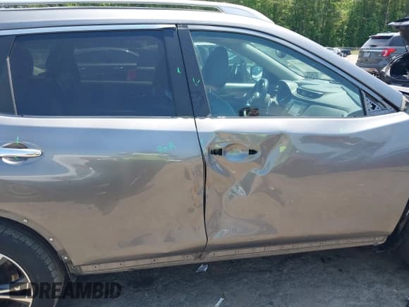 ✅ 2017 Nissan Rogue SL • VIN: 5N1AT2MT0HC748412 • Лот: 42310325. Опубликован ранее на IAAI с пробегом 94 514 миль. Бесплатный доступ к архиву аукционных продаж из США и подробный отчёт об истории автомобиля на DreamBid. Изображение 14.