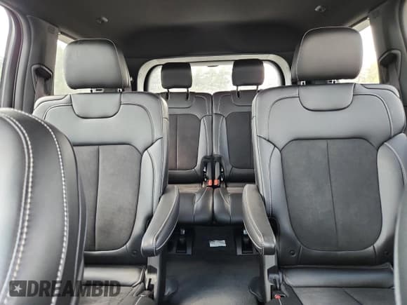 ✅ 2025 Jeep Grand Cherokee Laredo X • VIN: 1C4RJJAG6S8672185 • Lot: 82162405. Wystawiony na Copart z przebiegiem 7 824 mil. Bezpłatny archiwum sprzedaży aukcyjnych z USA i szczegółowy raport historii pojazdu na DreamBid. Zdjęcie 10.