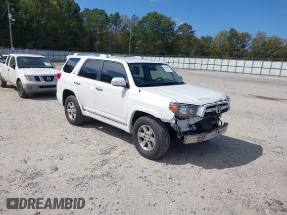 ✅ 2011 Toyota 4Runner SR5 • VIN: JTEZU5JR8B5014235 • Lot: 43434569. Wystawiony na IAAI z przebiegiem 213 016 mil. Bezpłatny archiwum sprzedaży aukcyjnych z USA i szczegółowy raport historii pojazdu na DreamBid. Zdjęcie 1.