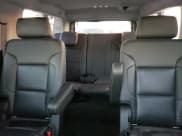 ✅ 2017 Chevrolet Suburban Premier • VIN: 1GNSKJKC6HR354832 • Lot: 75395084. Wystawiony na Copart z przebiegiem 74 189 mil. Bezpłatny archiwum sprzedaży aukcyjnych z USA i szczegółowy raport historii pojazdu na DreamBid. Zdjęcie 10.