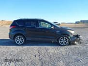 ✅ 2013 Ford Escape Titanium • VIN: 1FMCU0J93DUA13088 • Лот: 43445063. Опубликован ранее на IAAI с пробегом 139 790 миль. Бесплатный доступ к архиву аукционных продаж из США и подробный отчёт об истории автомобиля на DreamBid. Изображение 13.