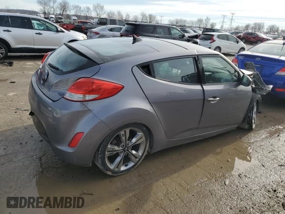 ✅ 2012 Hyundai Veloster w/Black Int • VIN: KMHTC6AD3CU061313 • Lot: 85284144. Wystawiony na Copart z przebiegiem Nie podano. Bezpłatny archiwum sprzedaży aukcyjnych z USA i szczegółowy raport historii pojazdu na DreamBid. Zdjęcie 3.