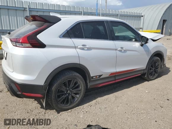 ✅ 2023 Mitsubishi Eclipse Cross LE • VIN: JA4ATVAA4PZ038539 • Lot: 66922395. Wystawiony na Copart z przebiegiem Nie podano. Bezpłatny archiwum sprzedaży aukcyjnych z USA i szczegółowy raport historii pojazdu na DreamBid. Zdjęcie 3.
