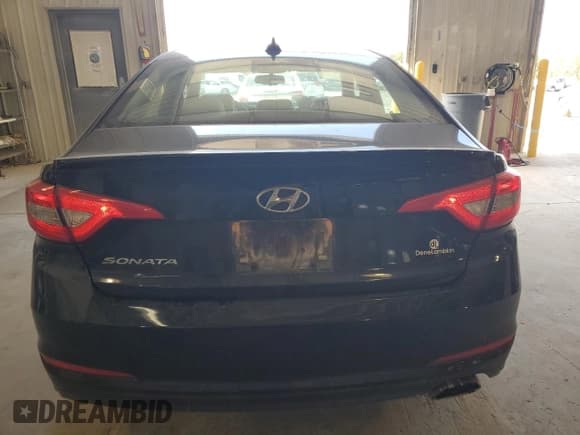 ✅ 2017 Hyundai Sonata SE • VIN: 5NPE24AF1HH460664 • Лот: 85498605. Опубликован ранее на Copart с пробегом 104 766 миль. Бесплатный доступ к архиву аукционных продаж из США и подробный отчёт об истории автомобиля на DreamBid. Изображение 6.