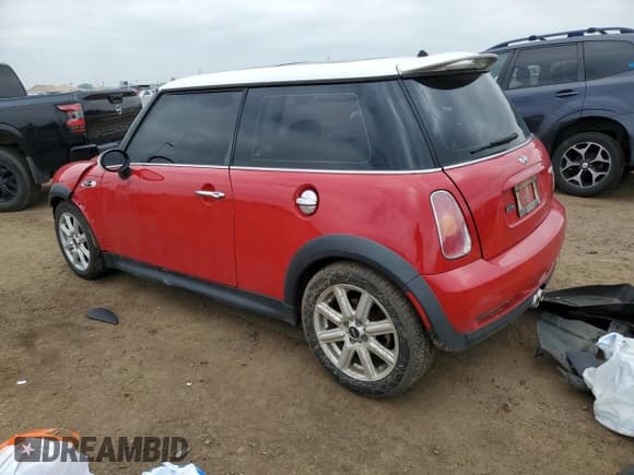 ✅ 2004 MINI Hardtop S • VIN: WMWRE33444TD84426 • Lot: 59697375. Listed on Copart with 87,662 mi. Free auction sales archive from the USA and detailed vehicle history report at DreamBid. Image 2.