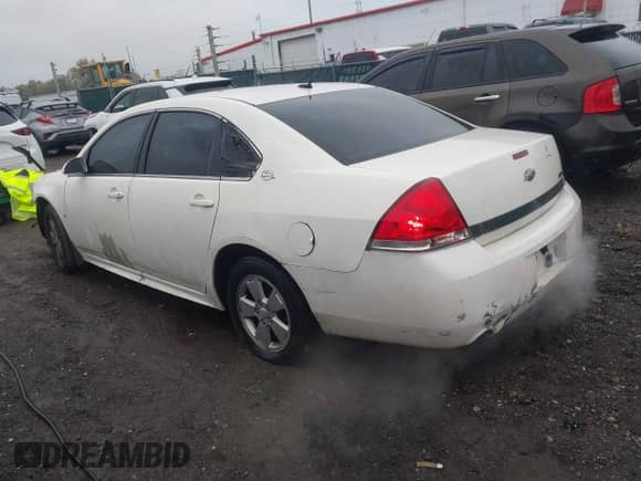 2009 Chevrolet Impala LT z VIN 2G1WT57K891278662, wystawiony jako IAAI lot #43505685 z przebiegiem 182 274 mil mil oraz . Historia ofert i sprzedaży dostępna na DreamBid. Obrazek 3.