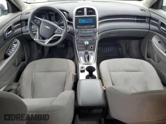 ✅ 2013 Chevrolet Malibu LS • VIN: 1G11A5SA5DF250317 • Lot: 67829205. Wystawiony na Copart z przebiegiem Nie podano mil. Skorzystaj z bezpłatnego archiwum sprzedaży aukcyjnych z USA i zobacz szczegółowy raport historii pojazdu na DreamBid. Zdjęcie 8.