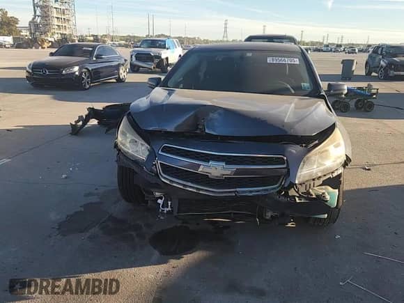 2013 Chevrolet Malibu LT z VIN 1G11C5SAXDF342470, wystawiony jako Copart lot #89566705 z przebiegiem 156 074 mil mil oraz Szkoda całkowita • Salvage title. Historia ofert i sprzedaży dostępna na DreamBid. Obrazek 13.