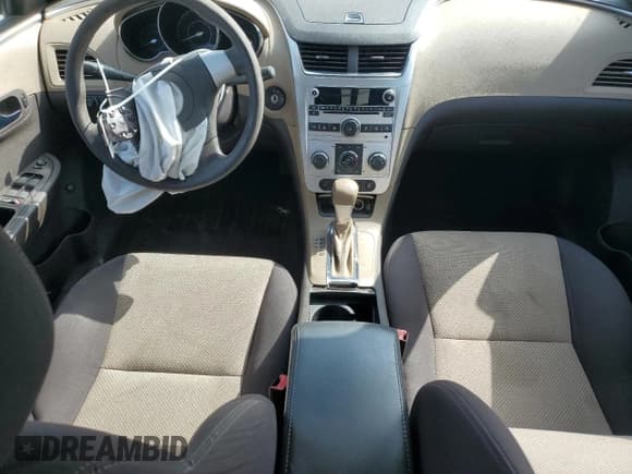 ✅ 2012 Chevrolet Malibu 1LS • VIN: 1G1ZB5E00CF203620 • Lot: 65804314. Wystawiony na Copart z przebiegiem 155 052 mil. Bezpłatny archiwum sprzedaży aukcyjnych z USA i szczegółowy raport historii pojazdu na DreamBid. Zdjęcie 8.